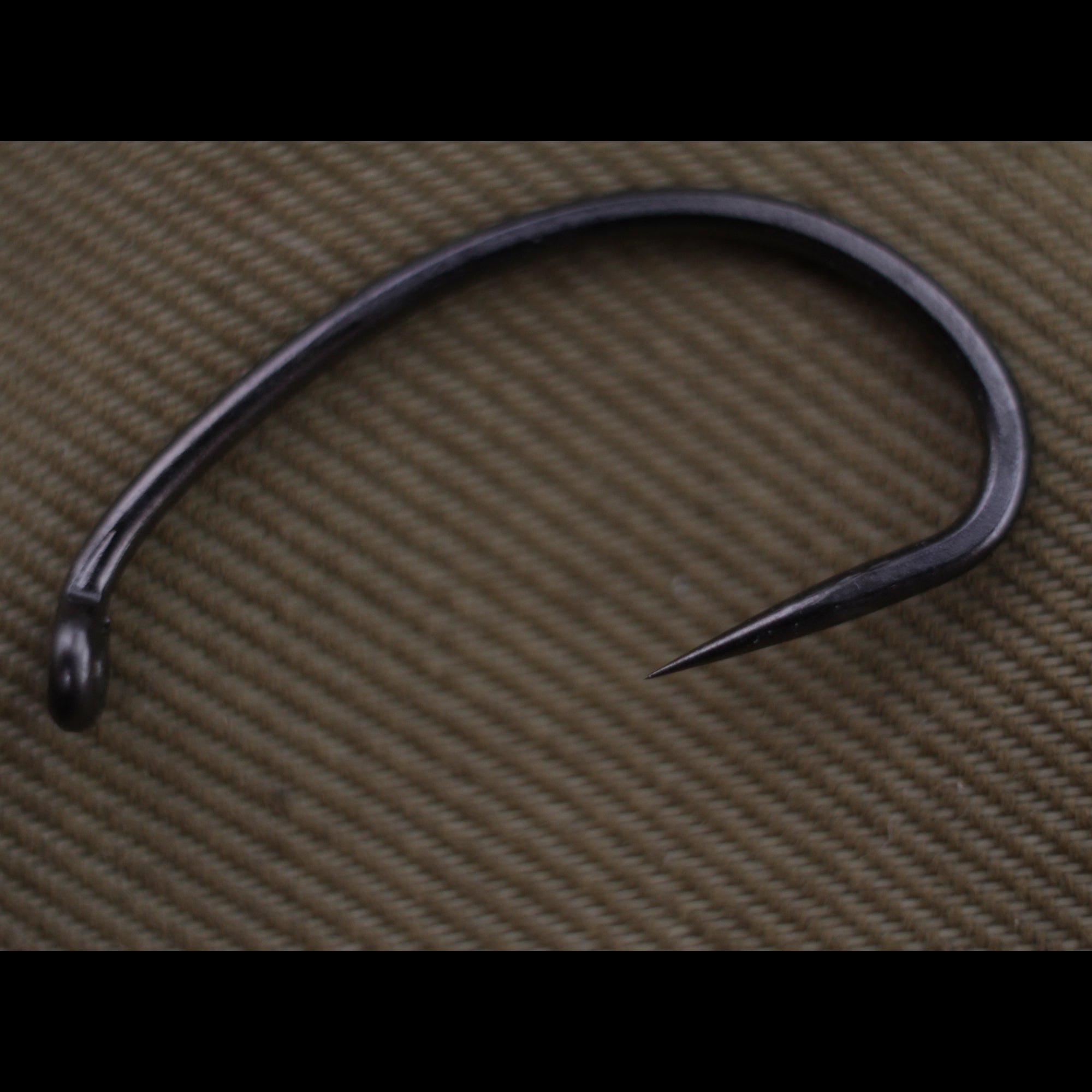 Gardner Covert Dark Mugga Hooks