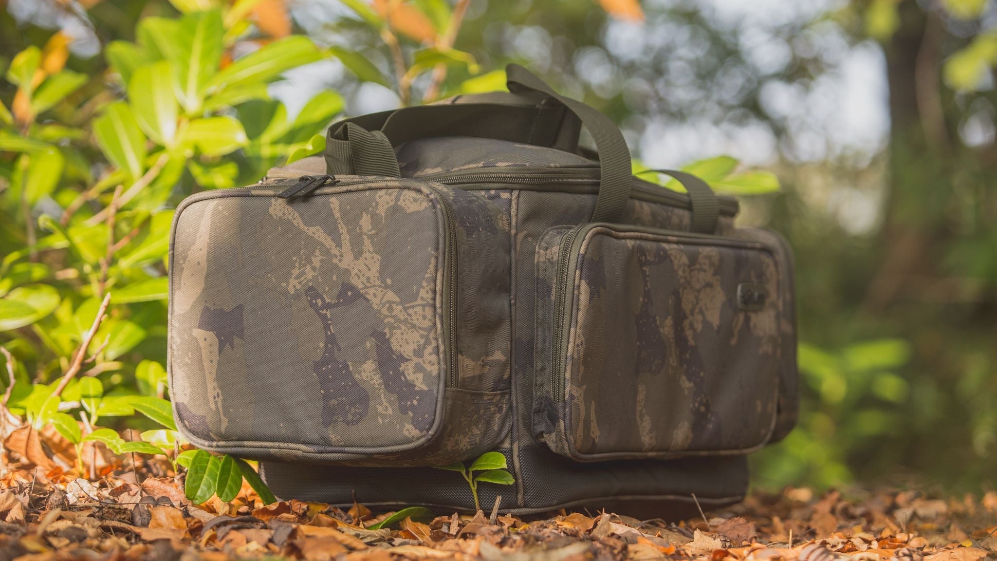 Solar UnderCover Camo Carryall Medium